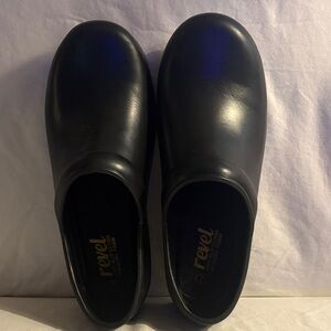 Revel anti slip memory foam clogs
